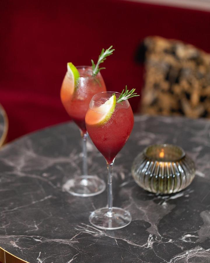 Le Boeuf Couronne - Hotel & Restaurant Chartres- Logis Hotels Экстерьер фото
