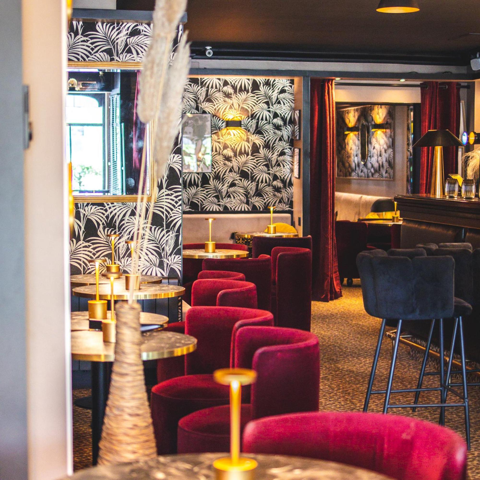 Le Boeuf Couronne - Hotel & Restaurant Chartres- Logis Hotels Экстерьер фото