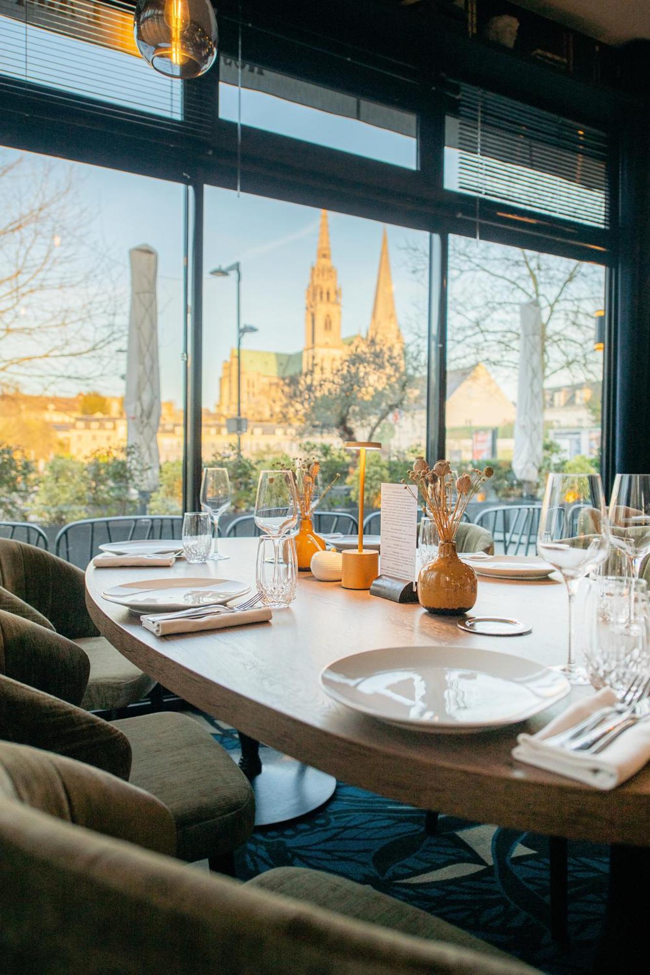 Le Boeuf Couronne - Hotel & Restaurant Chartres- Logis Hotels Экстерьер фото